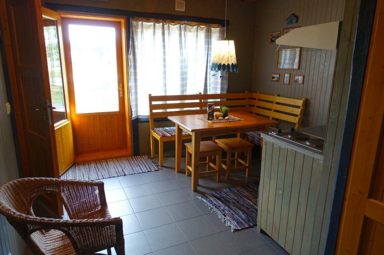 Hostel Kalameeste Maja Mustvee Rum bild